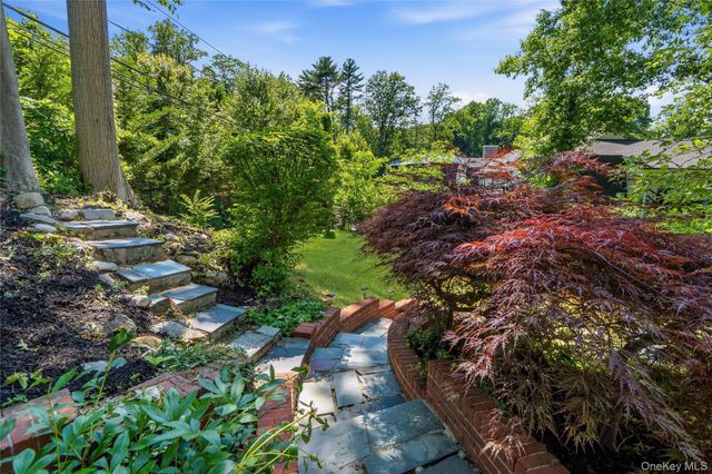 155 Birch Drive, East Hills, NY 11576