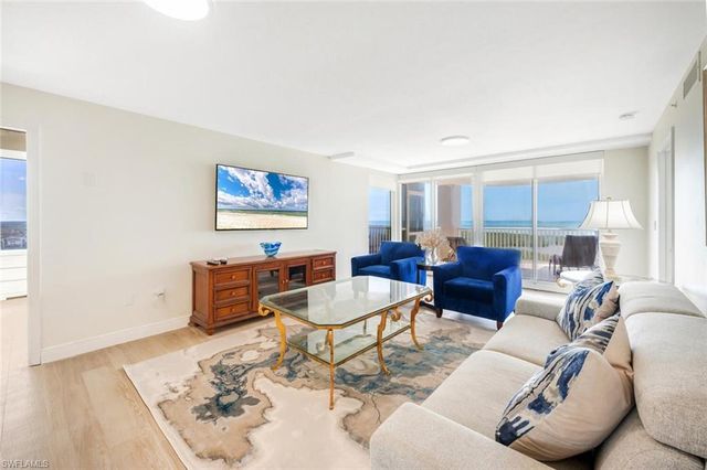6849 Grenadier BLVD # 1704, Naples, FL 34108