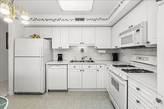 740 Creekside Drive 509, Mount Prospect, IL 60056