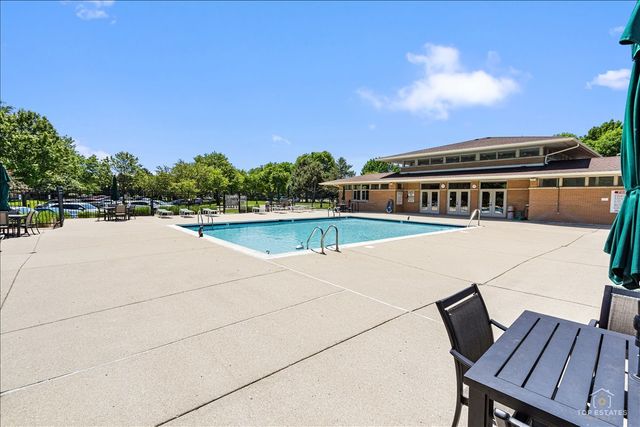 740 Creekside Drive 509, Mount Prospect, IL 60056