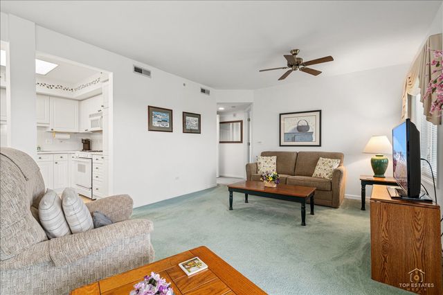 740 Creekside Drive 509, Mount Prospect, IL 60056