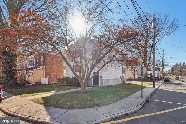 200 BARKER AVE, Sharon Hill, PA 19079