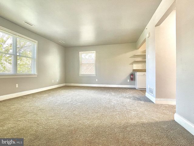 200 BARKER AVE, Sharon Hill, PA 19079