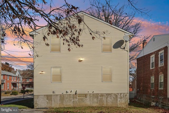 200 BARKER AVE, Sharon Hill, PA 19079