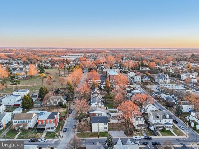 200 BARKER AVE, Sharon Hill, PA 19079