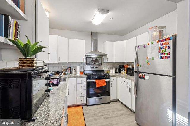 200 BARKER AVE, Sharon Hill, PA 19079