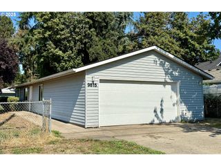 9815 Se AMHERST St, Clackamas, OR 97015