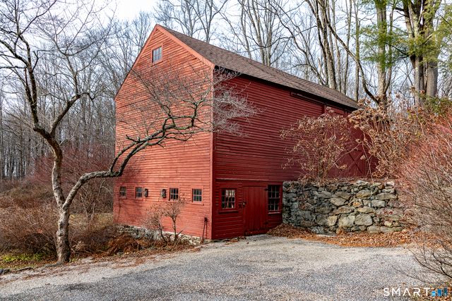 197 Skyline Ridge Road, Bridgewater, CT 06752