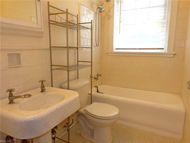 1001 Gates Ave Apt 10C, Norfolk, VA 23507