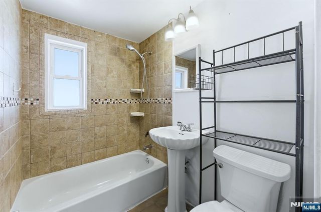 123 Newman Street, Metuchen, NJ 08840