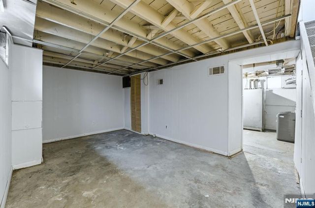 123 Newman Street, Metuchen, NJ 08840