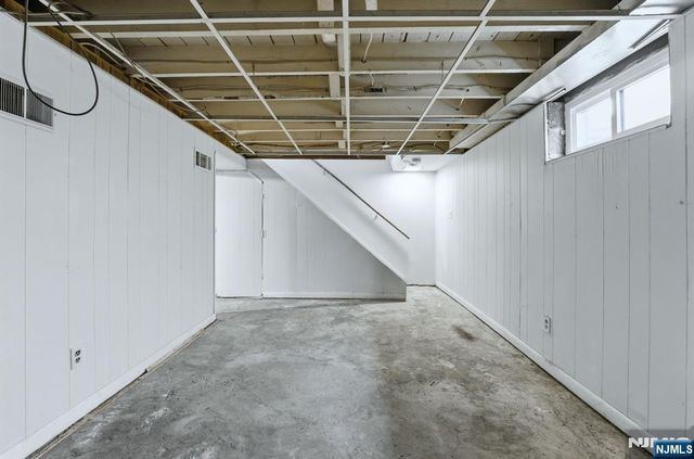 123 Newman Street, Metuchen, NJ 08840