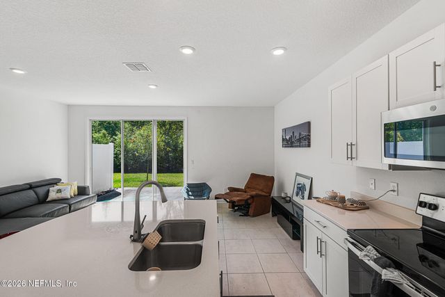 336 ANNIES Place, Jacksonville, FL 32218