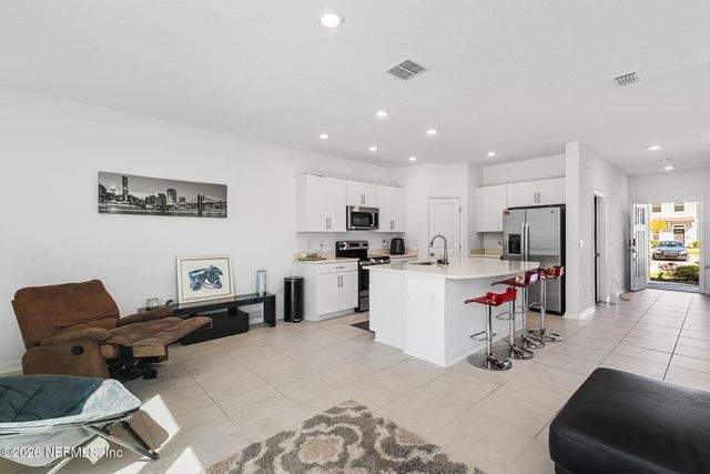 336 ANNIES Place, Jacksonville, FL 32218