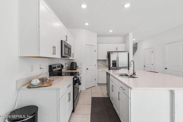 336 ANNIES Place, Jacksonville, FL 32218