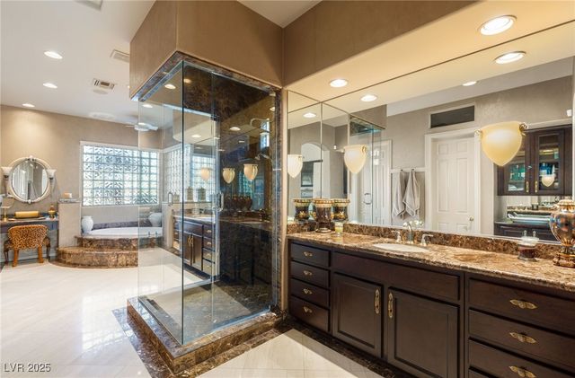 15 Knob Oak Drive, Henderson, NV 89052