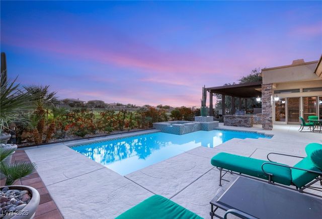 15 Knob Oak Drive, Henderson, NV 89052