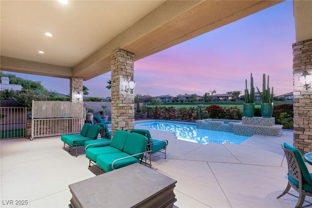 15 Knob Oak Drive, Henderson, NV 89052