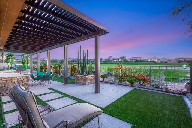 15 Knob Oak Drive, Henderson, NV 89052