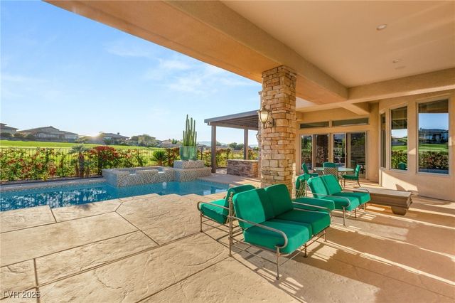 15 Knob Oak Drive, Henderson, NV 89052