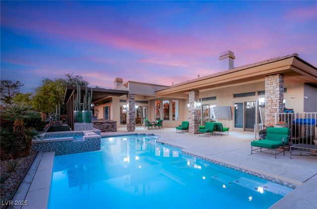 15 Knob Oak Drive, Henderson, NV 89052