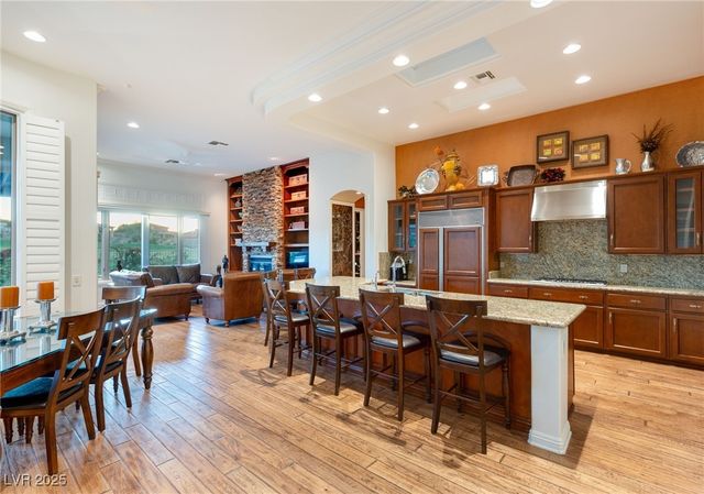 15 Knob Oak Drive, Henderson, NV 89052