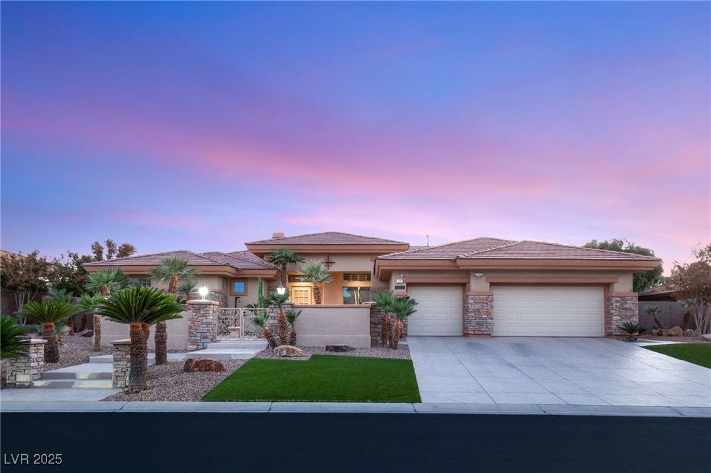 15 Knob Oak Drive, Henderson, NV 89052