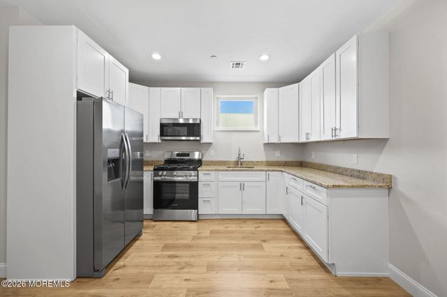 207 Main Street D, Toms River, NJ 08753