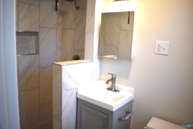 210 S 9th Street, Gadsden, AL 35903