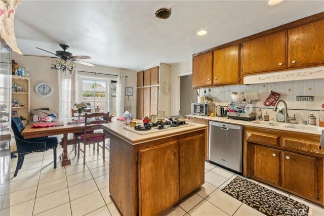 16675 Spruce Circle, Fountain Valley, CA 92708