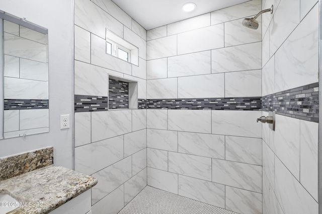 124 S Richmond Drive, Vail, AZ 85641