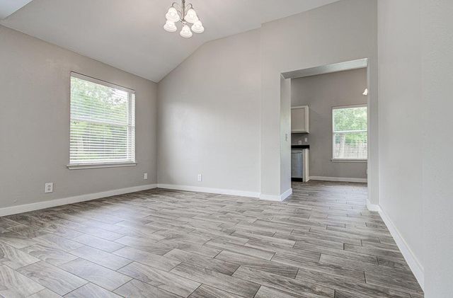 1302 Crete LN, Pflugerville, TX 78660