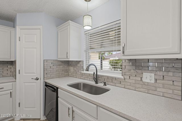 3419 VOLLEY Court, Jacksonville, FL 32277