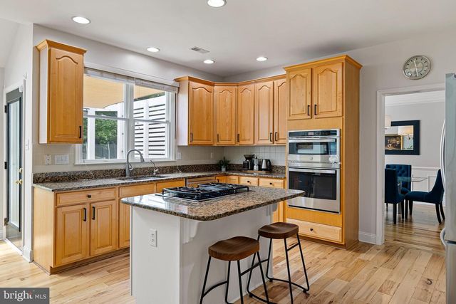 737 MEADOWBANK RD, Kennett Square, PA 19348