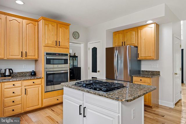 737 MEADOWBANK RD, Kennett Square, PA 19348