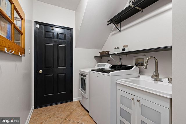 737 MEADOWBANK RD, Kennett Square, PA 19348