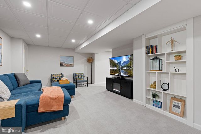 737 MEADOWBANK RD, Kennett Square, PA 19348