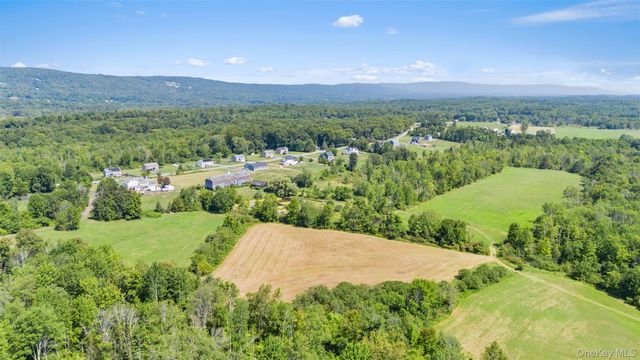 80 Pine Grove Road, Middletown, NY 10940