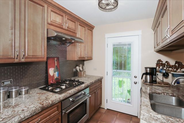 1540 N Broadmoor Court, Palatine, IL 60067