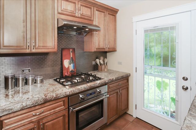 1540 N Broadmoor Court, Palatine, IL 60067