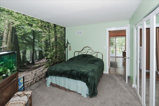 1540 N Broadmoor Court, Palatine, IL 60067