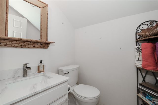 1540 N Broadmoor Court, Palatine, IL 60067