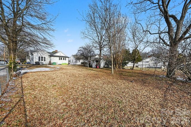 207 S East Avenue, Kannapolis, NC 28083