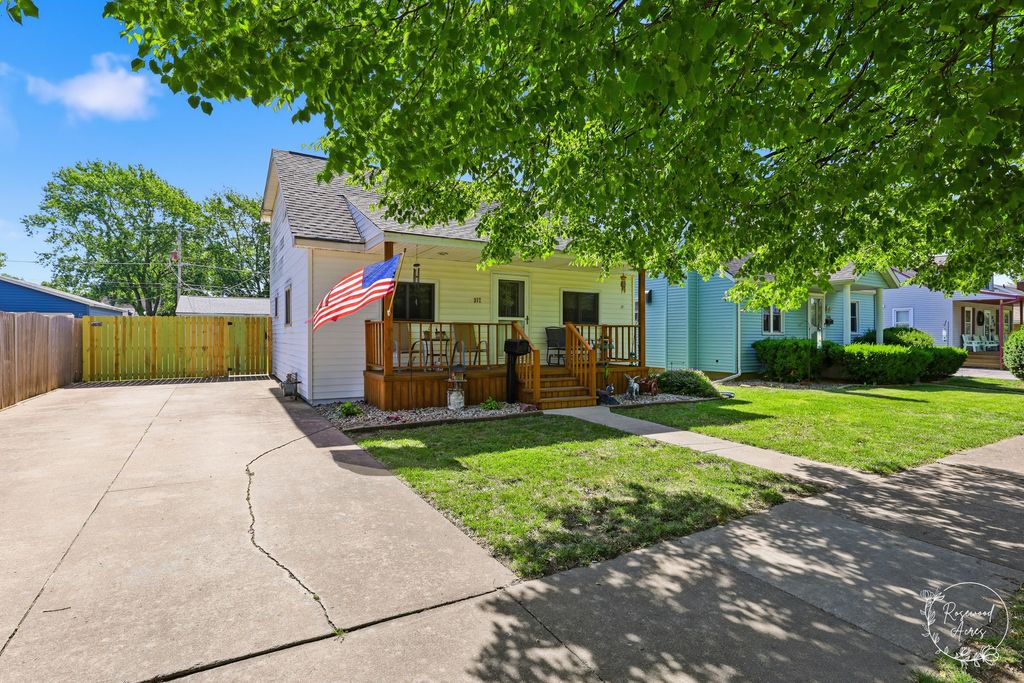372 N Blaine Avenue, Bradley, IL 60915