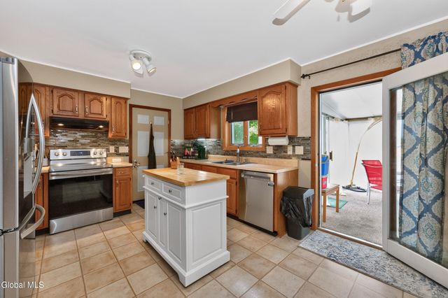 1467 Bame Road, Schodack, NY 12033