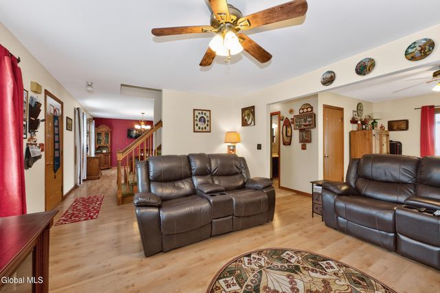 1467 Bame Road, Schodack, NY 12033