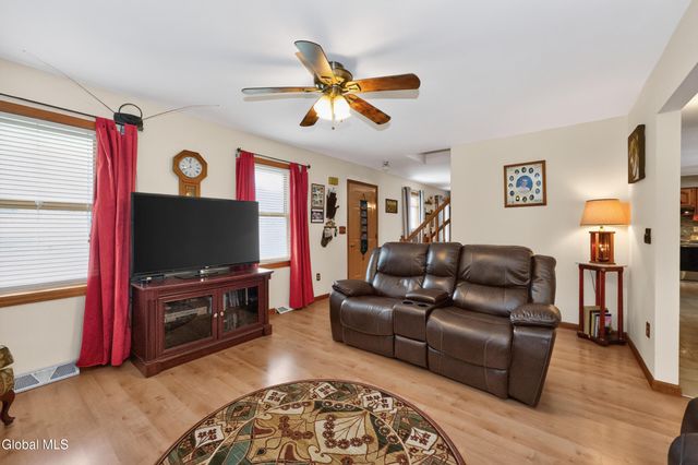 1467 Bame Road, Schodack, NY 12033
