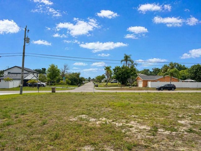 1014 SW 18th Street, Cape Coral, FL 33991