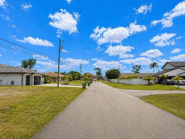 1014 SW 18th Street, Cape Coral, FL 33991