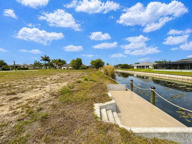 1014 SW 18th Street, Cape Coral, FL 33991